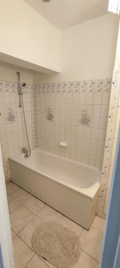 Hypercentre Grand Appartement Lumineux 3 Chambres Parking 阿让 外观 照片